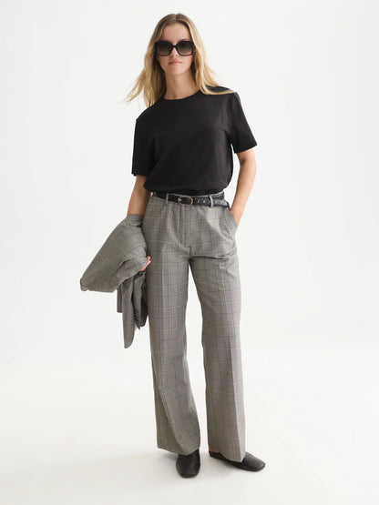 T-Shirt Key Hole Sleeves