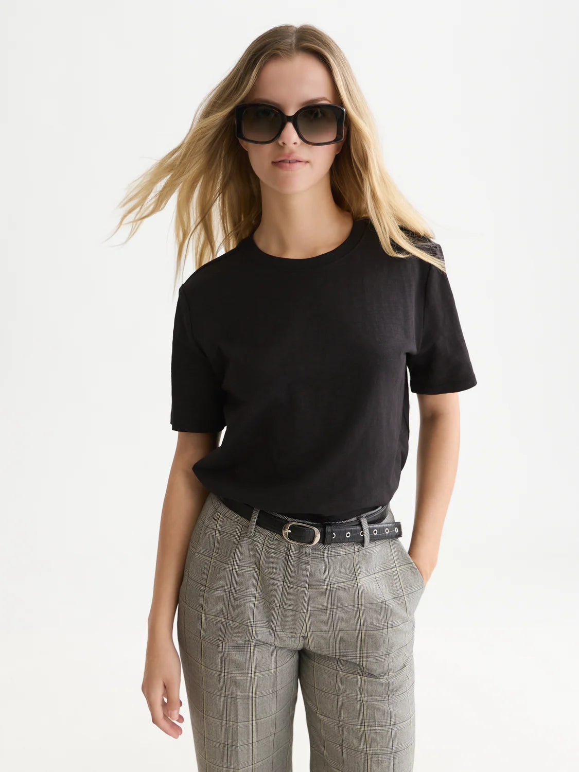 T-Shirt Key Hole Sleeves