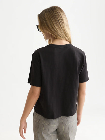 T-Shirt Key Hole Sleeves